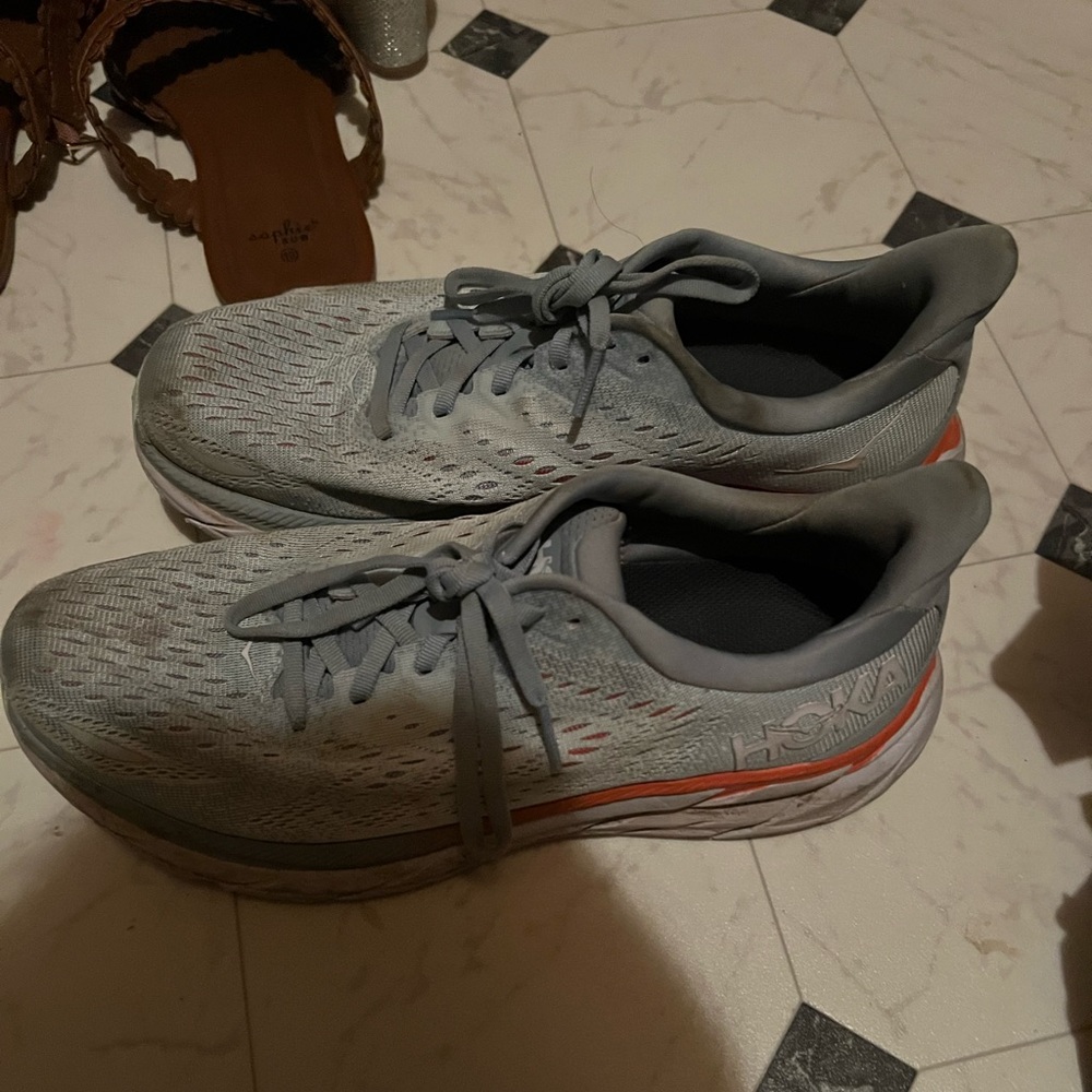 HOKAS BONDI 8